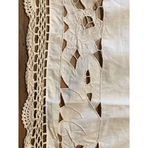 Vintage Tier and Swag Window Set Off White Embroidered Country Style - Picture 5 of 6